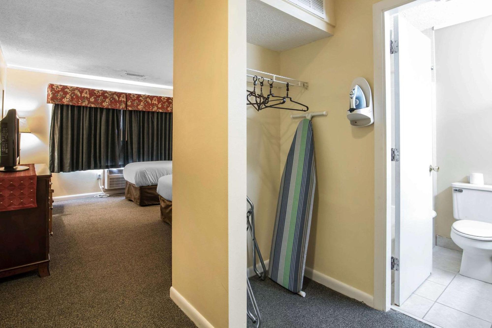 Tiltonlodge Inn & Suites מראה חיצוני תמונה