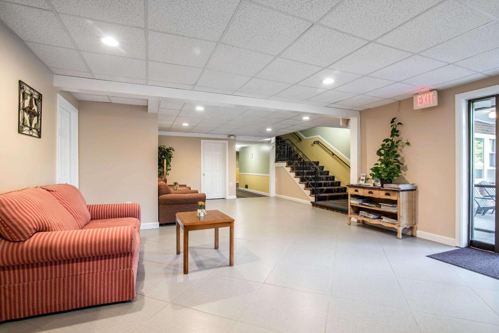 Tiltonlodge Inn & Suites מראה חיצוני תמונה