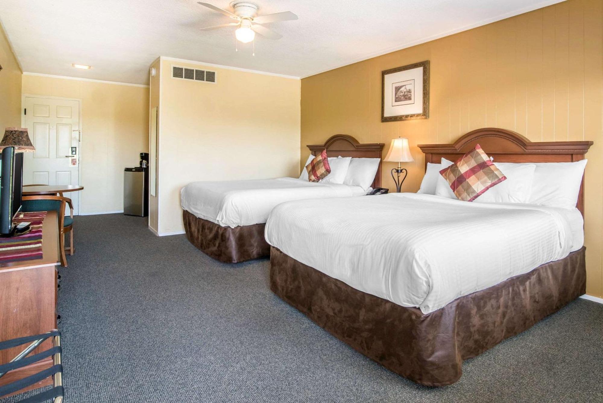 Tiltonlodge Inn & Suites מראה חיצוני תמונה