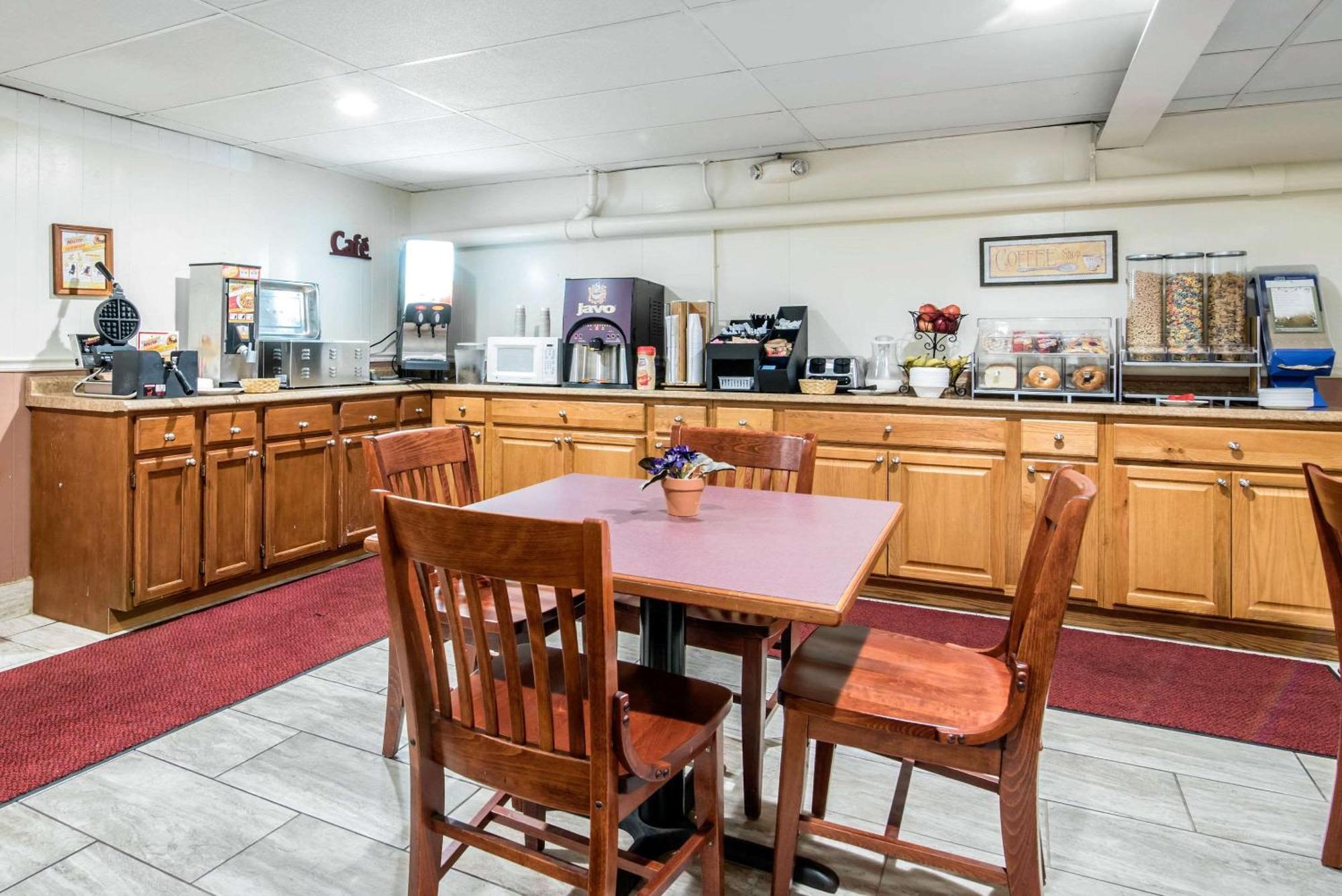 Tiltonlodge Inn & Suites מראה חיצוני תמונה