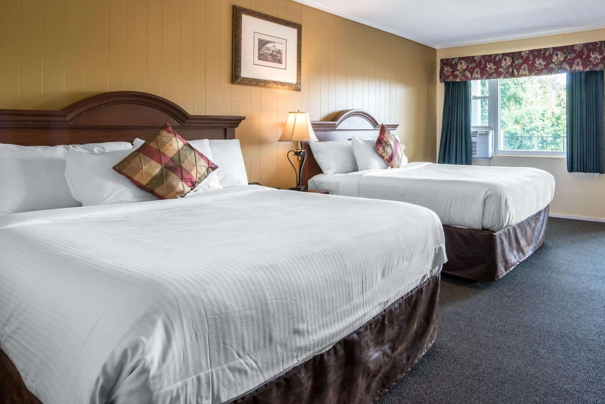 Tiltonlodge Inn & Suites מראה חיצוני תמונה