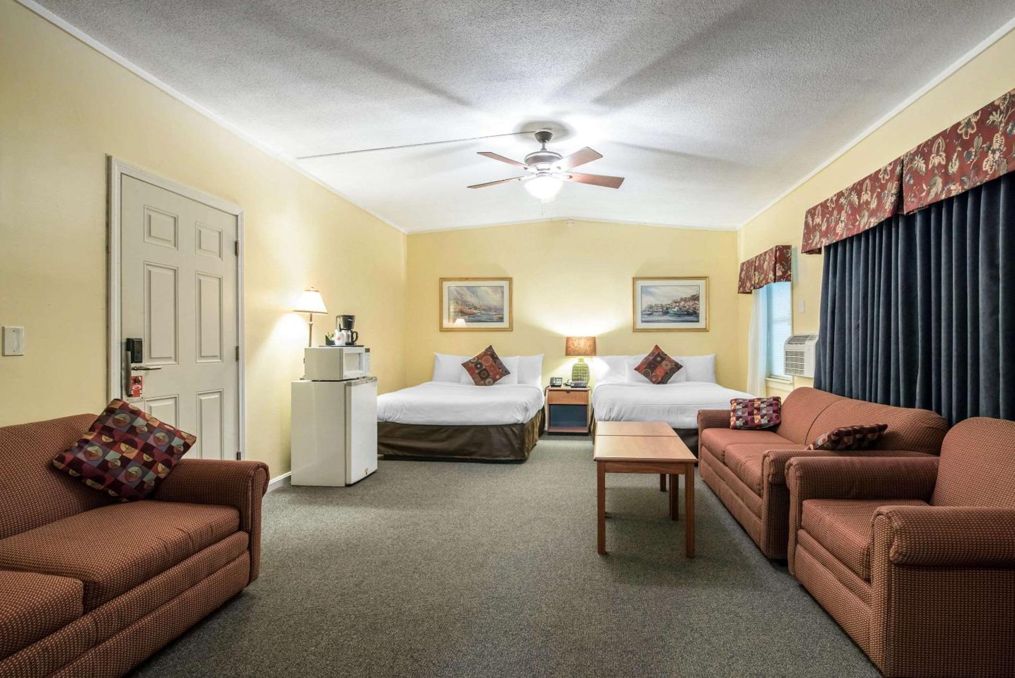 Tiltonlodge Inn & Suites מראה חיצוני תמונה