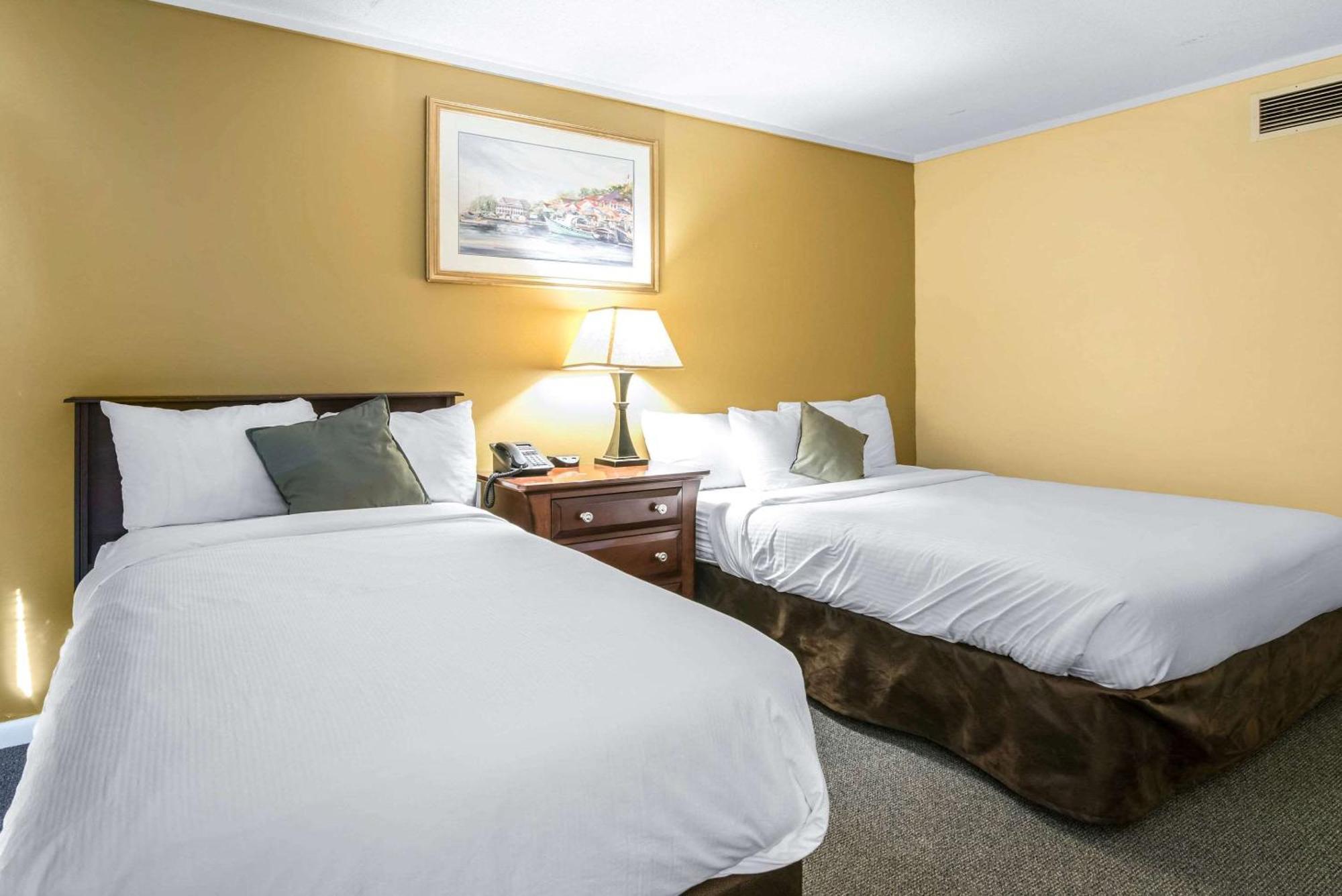 Tiltonlodge Inn & Suites מראה חיצוני תמונה