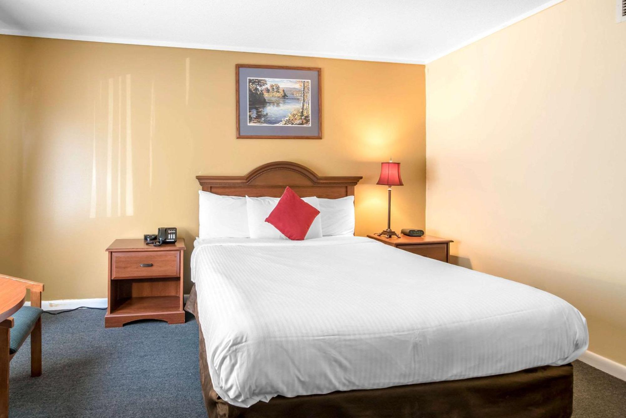 Tiltonlodge Inn & Suites מראה חיצוני תמונה