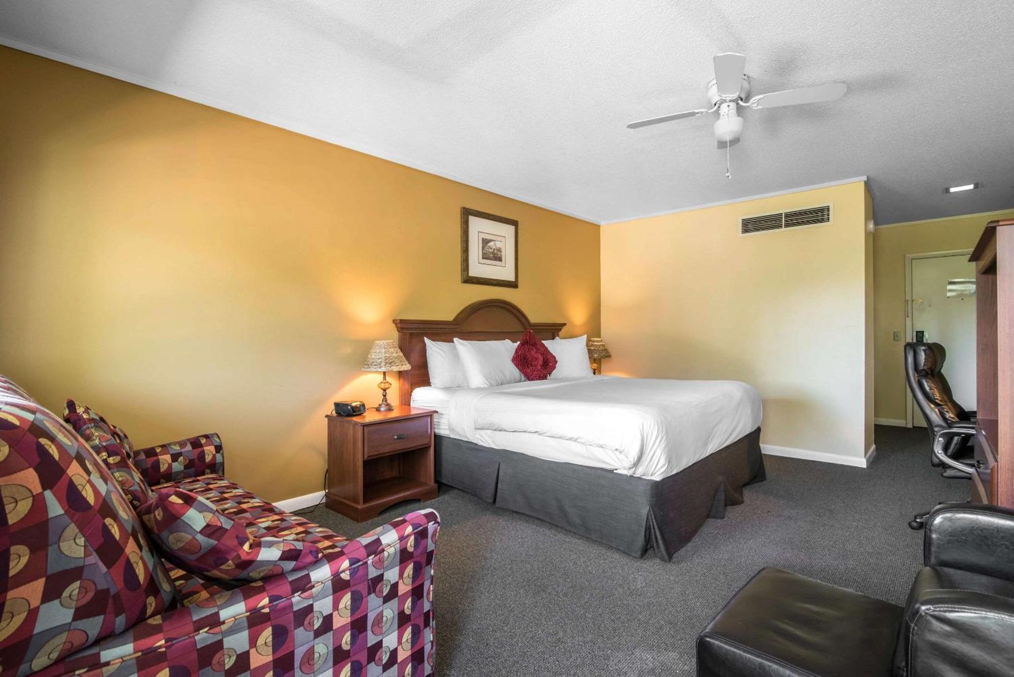 Tiltonlodge Inn & Suites מראה חיצוני תמונה