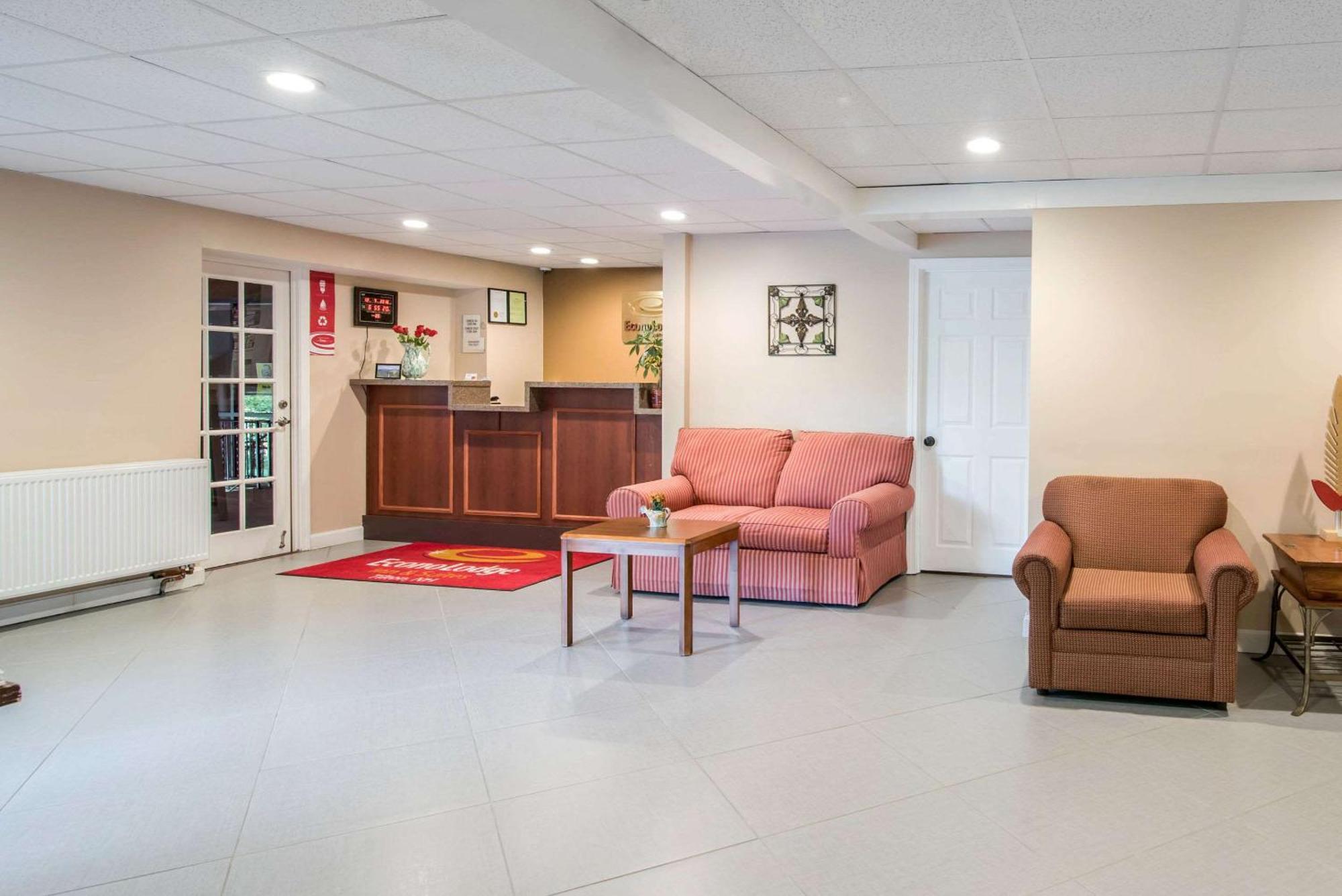 Tiltonlodge Inn & Suites מראה חיצוני תמונה